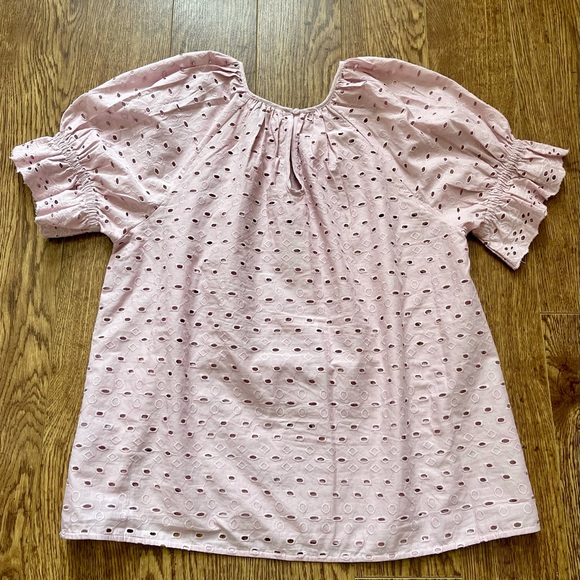 Universal Threads Lilac Eyelet Top Sz M - Picture 3 of 6